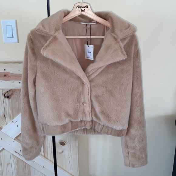 Sugar Faux Fur Crop Jacket - Picture 7 of 10